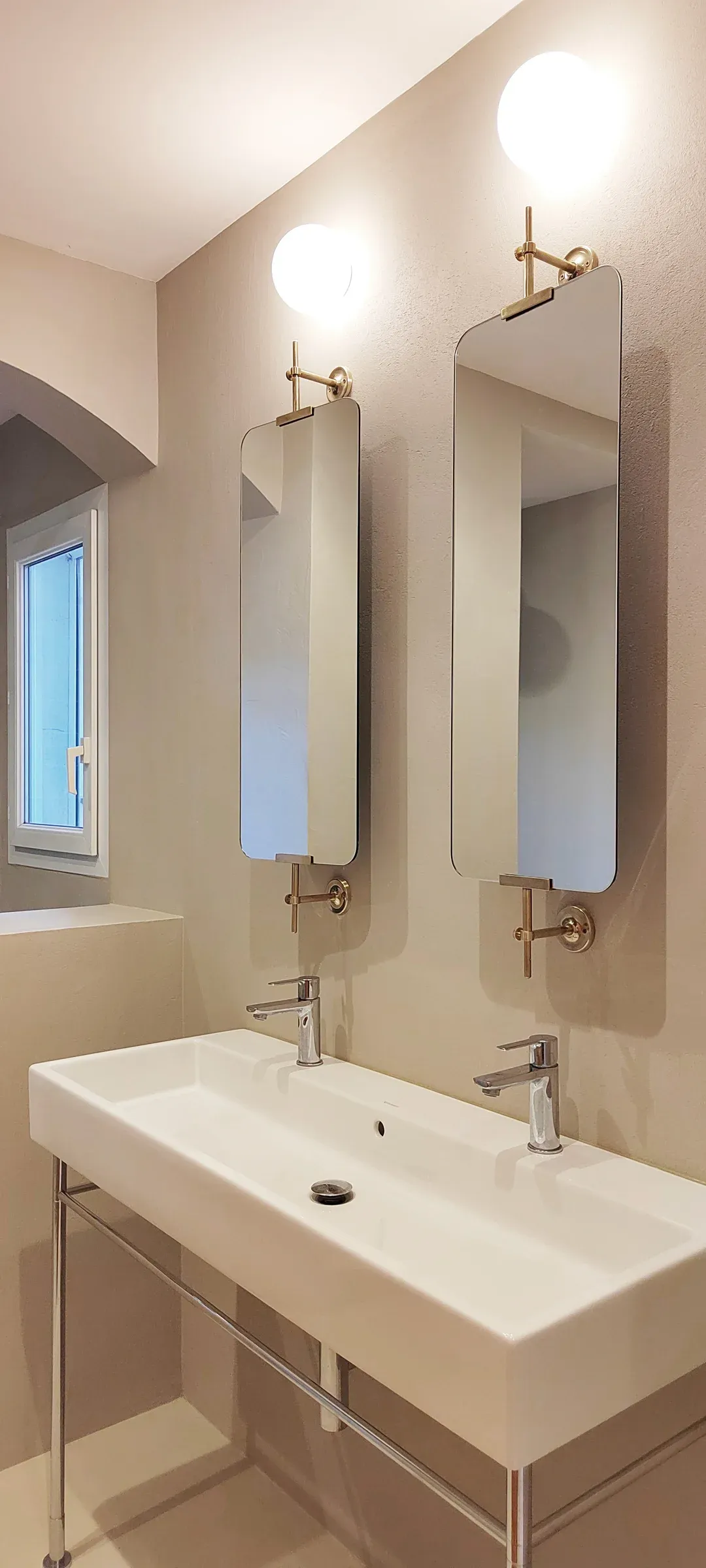 projet architecture interieure eoures double vasque sur console metallique