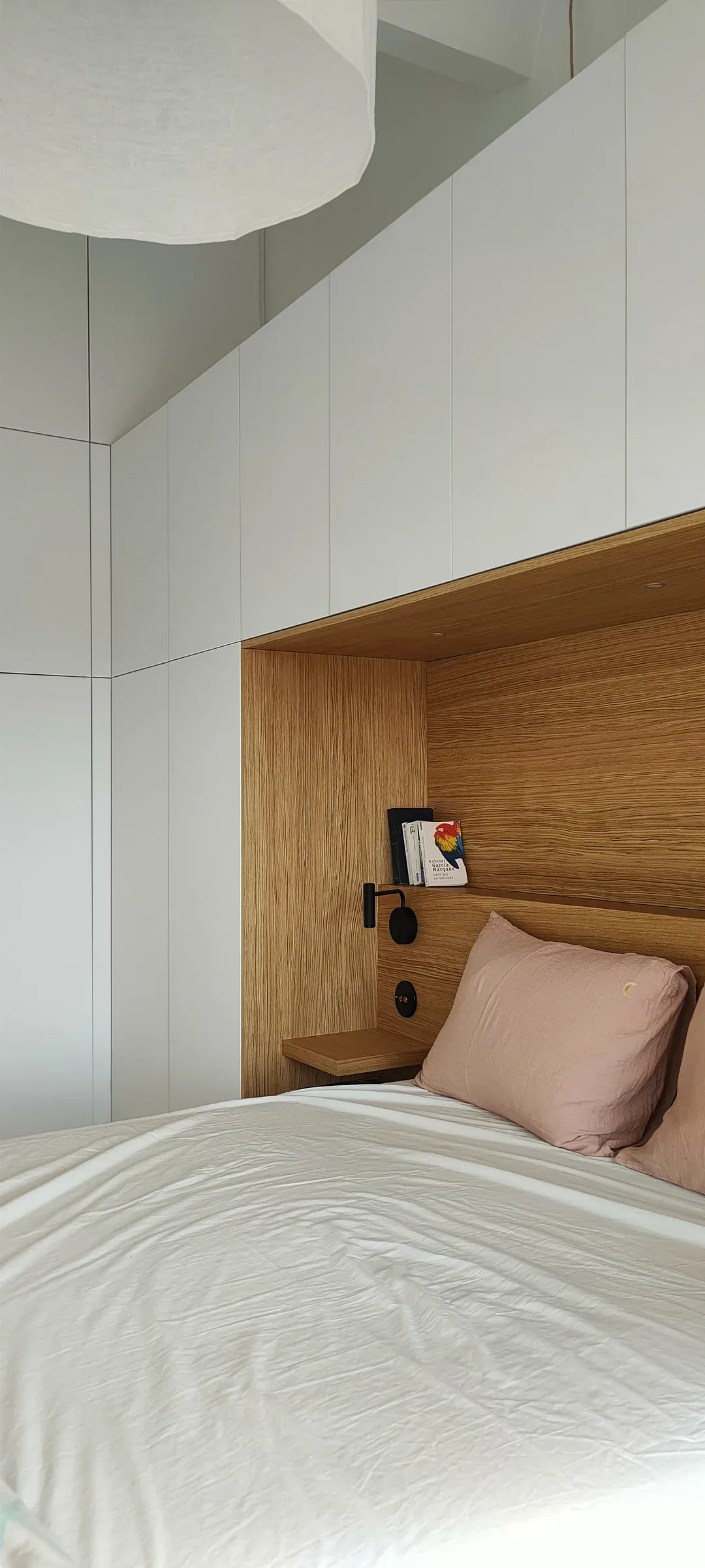 rangements sur mesures dans chambre parentale a marseille placards blancs mats