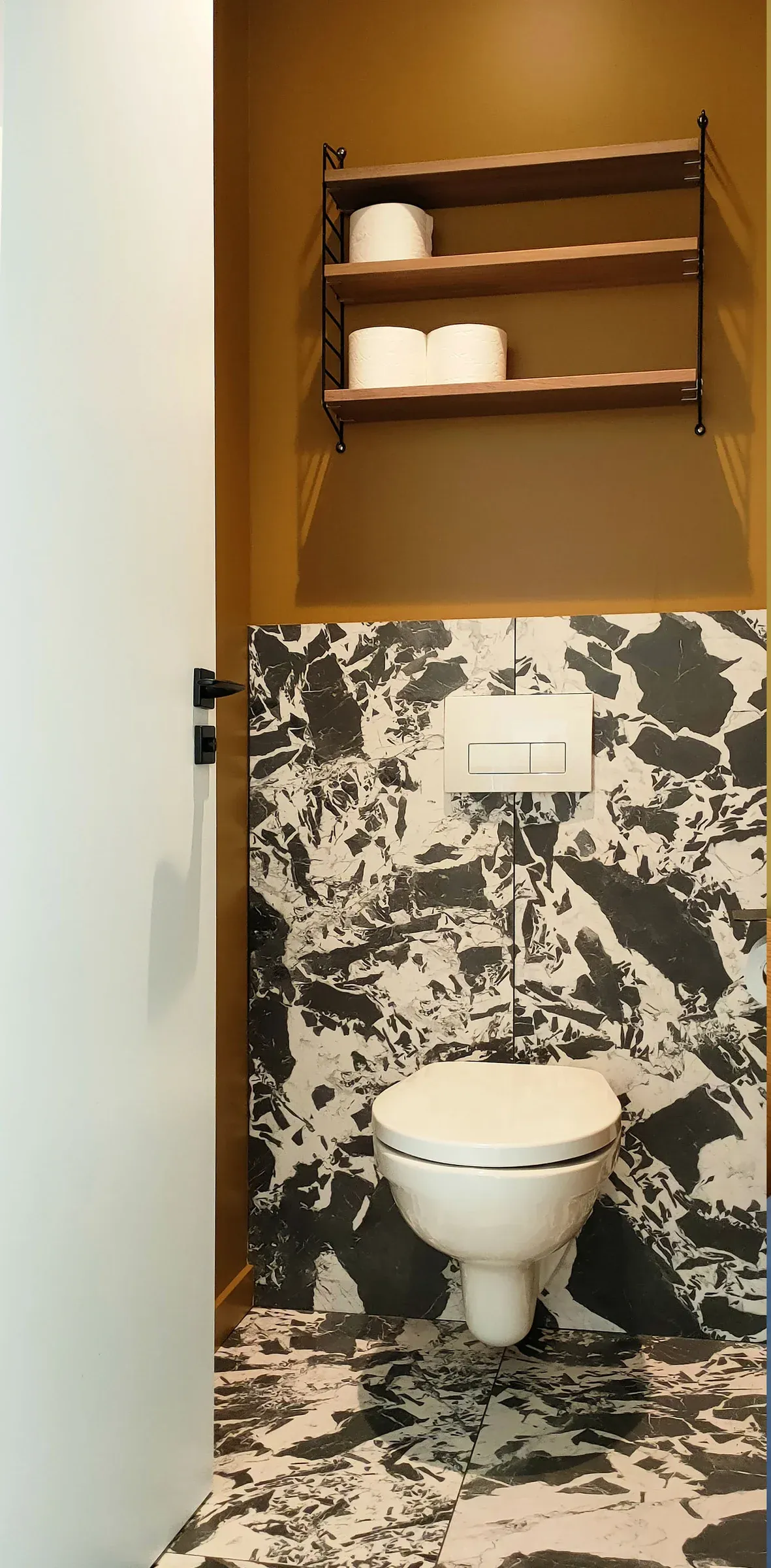 renovation maison et amenagement extension aubagne wc carrelage noir et blanc supreme 41042