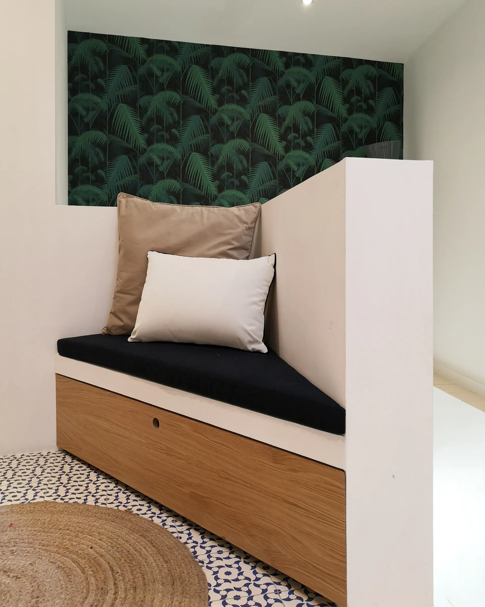 renovation maison marseille banquette d entree maconnee avec rangement